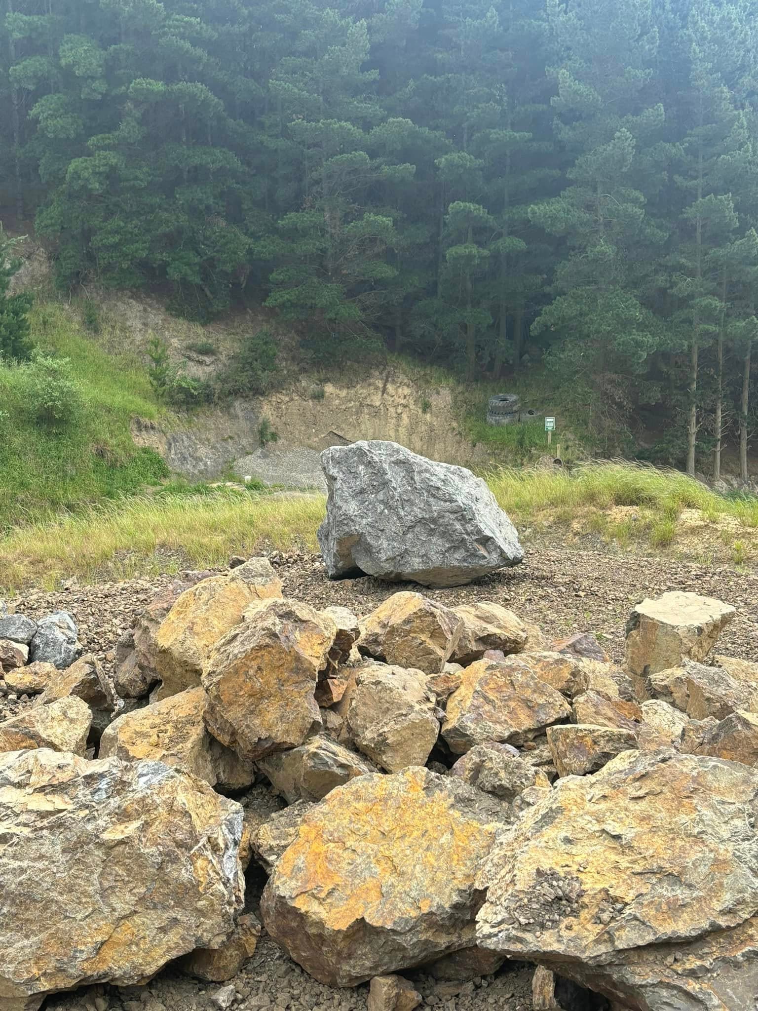 Drainage Stone (40mm Clean)